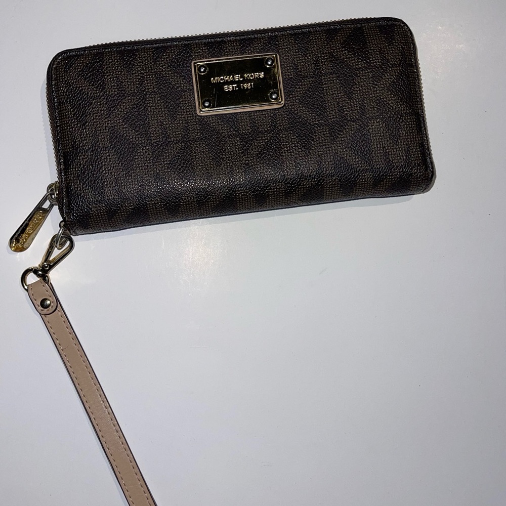 Michael Kors Continental Wallet 🤠